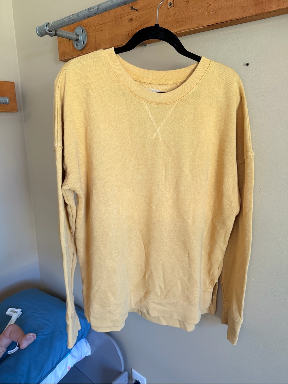 Time and Tru Light Yellow Crewneck Sweatshirt